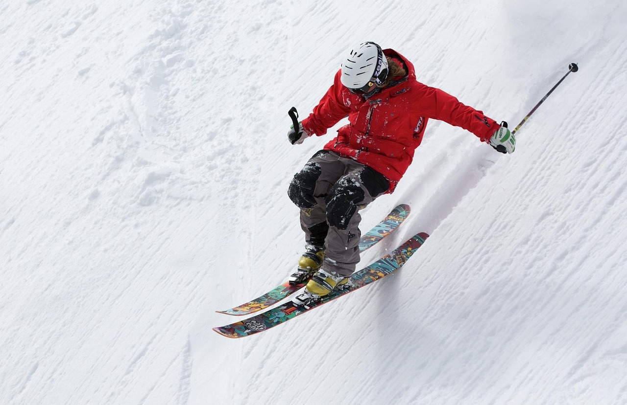 man, nature, skier, ski, skiing, snow, slopes, snow slopes, extreme sports, winter sports, sports, alps, alpine, activity, downhill, movement, speed, winter, winterscape, wintry, hoarfrost